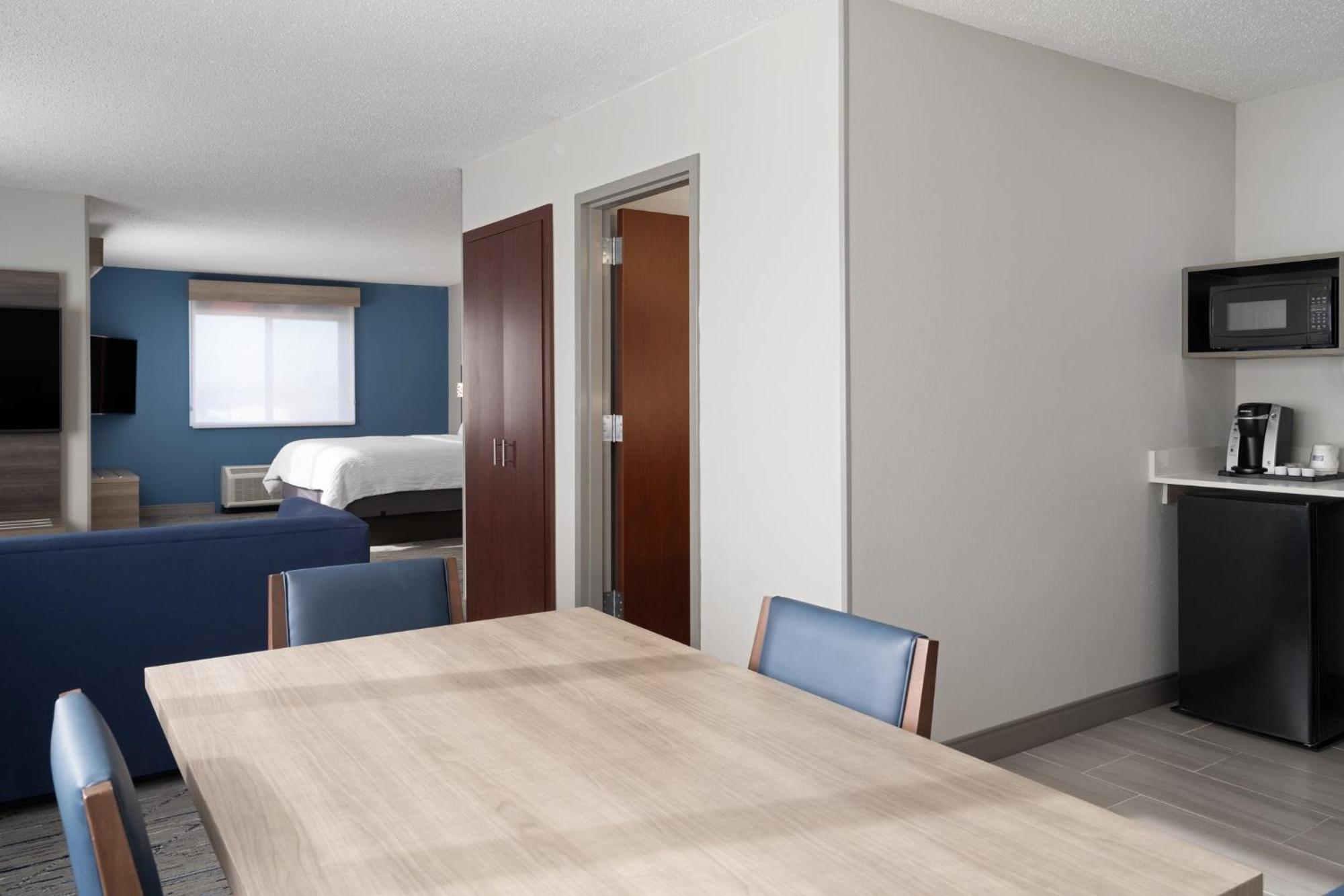 Holiday Inn Express & Suites Midwest City By Ihg Экстерьер фото